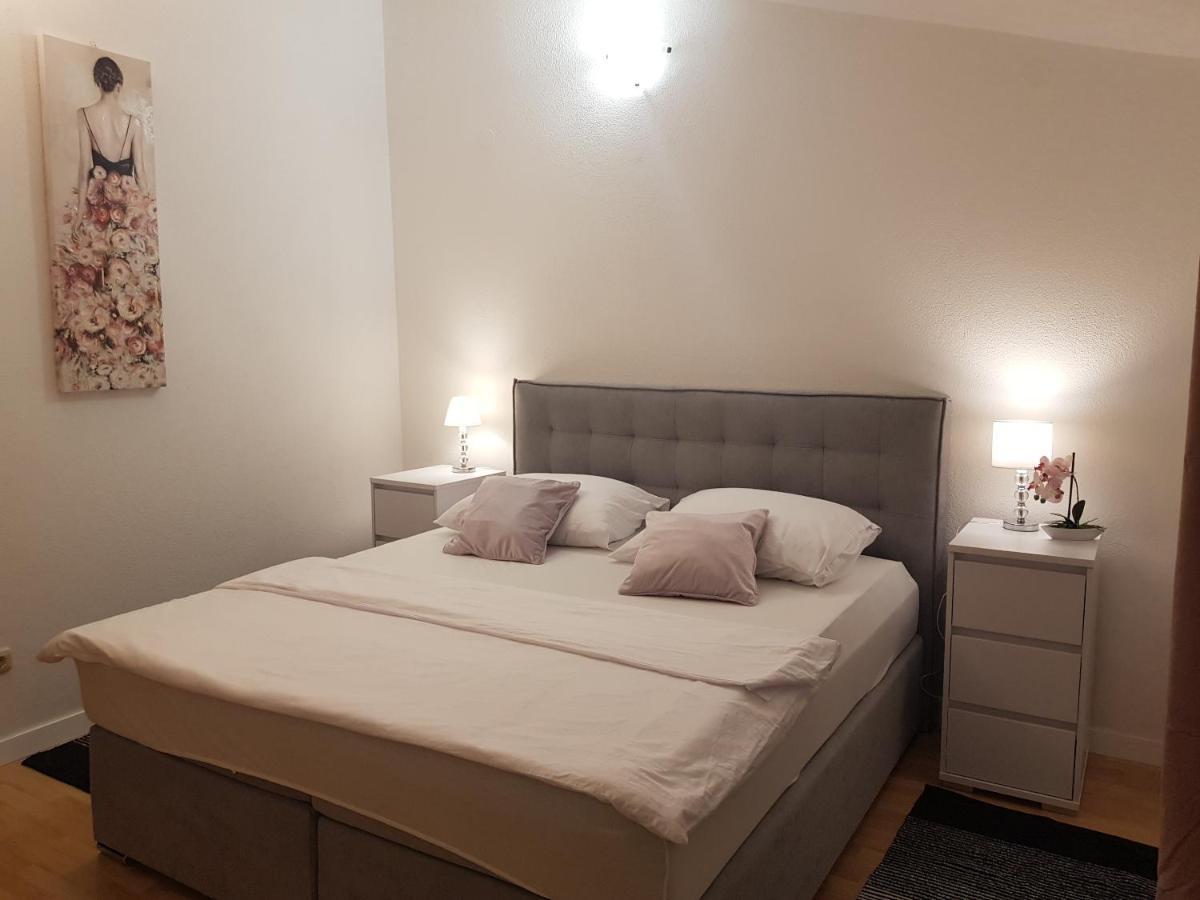 Apartman Mia With Pool1 Split Exterior foto